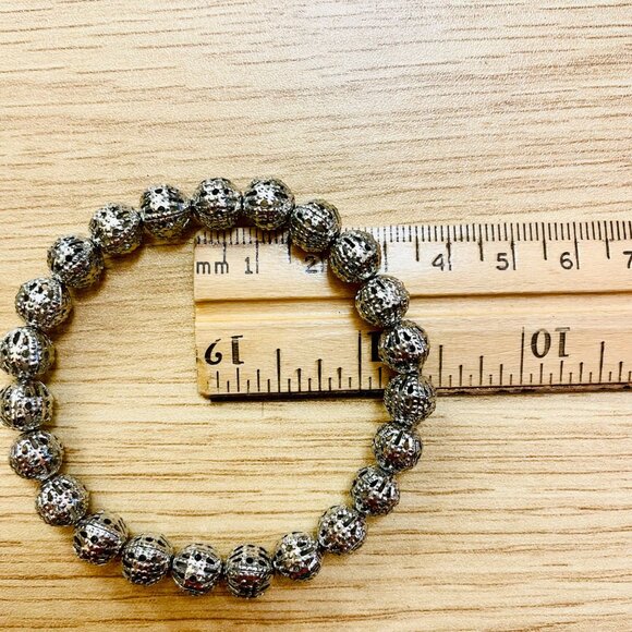 Silver Toned Beaded Stretch Bracelet One Size with Intricate Detailing - Picture 6 of 8